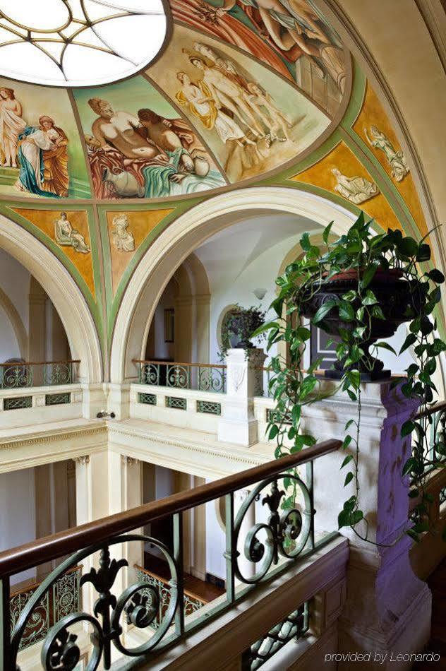 Chateau La Caniere Hotel 5*